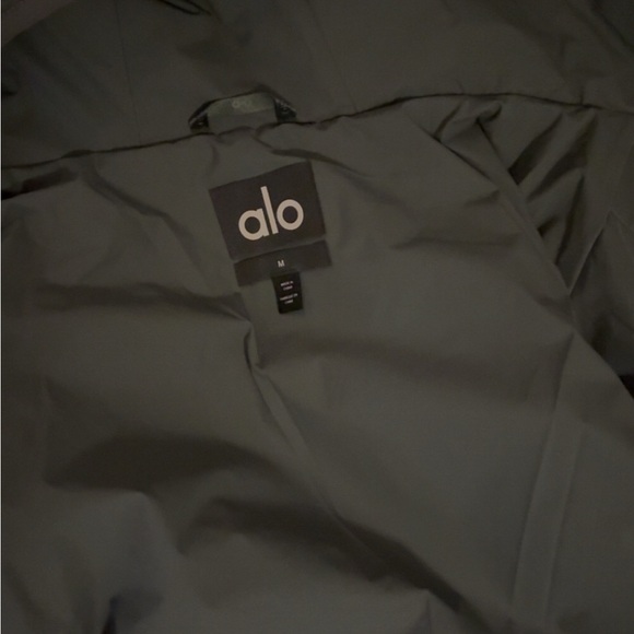 ALO Yoga Deep Green Jacket - Picture 4 of 4